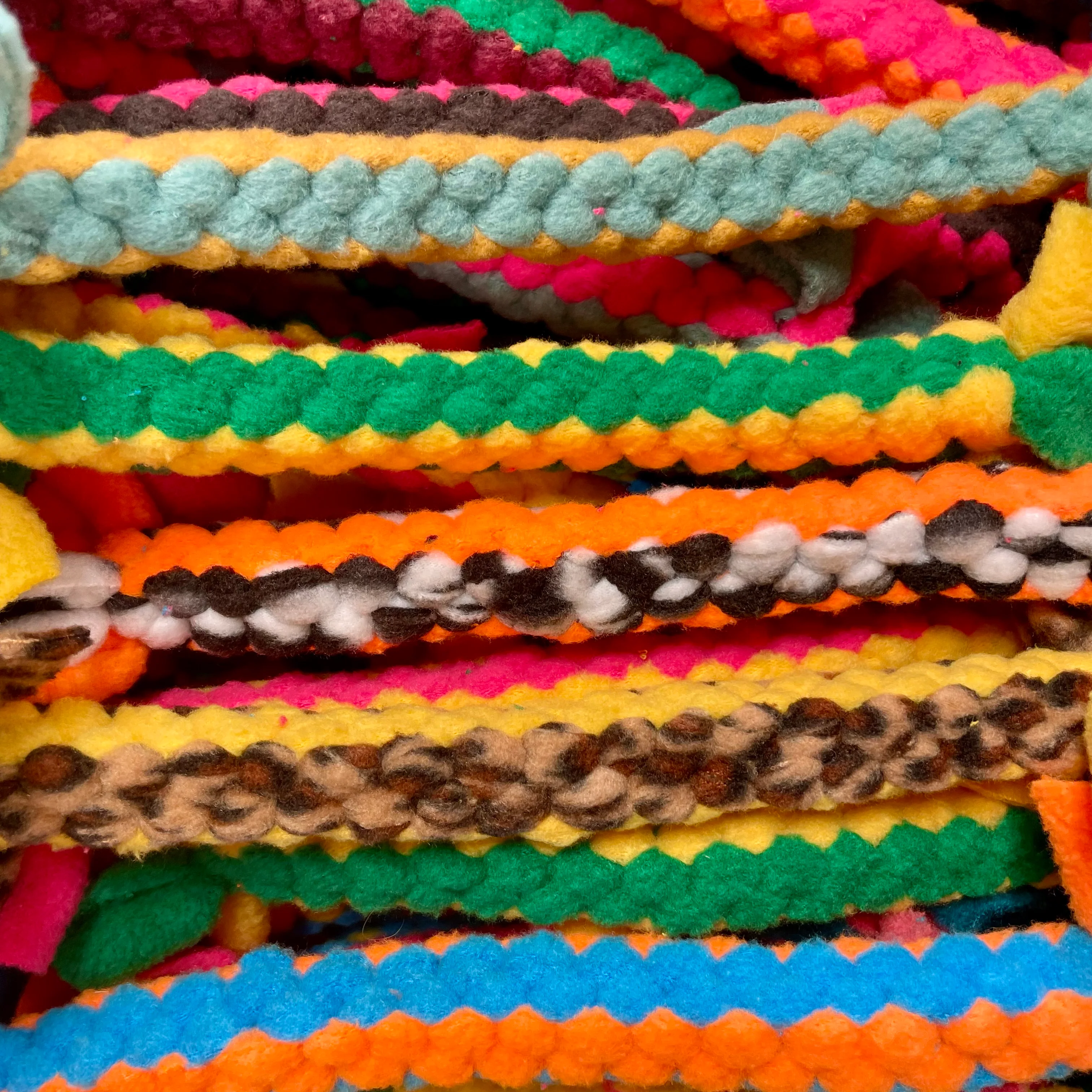 Doghouse Play and Tug Fleece Toy - Image 10