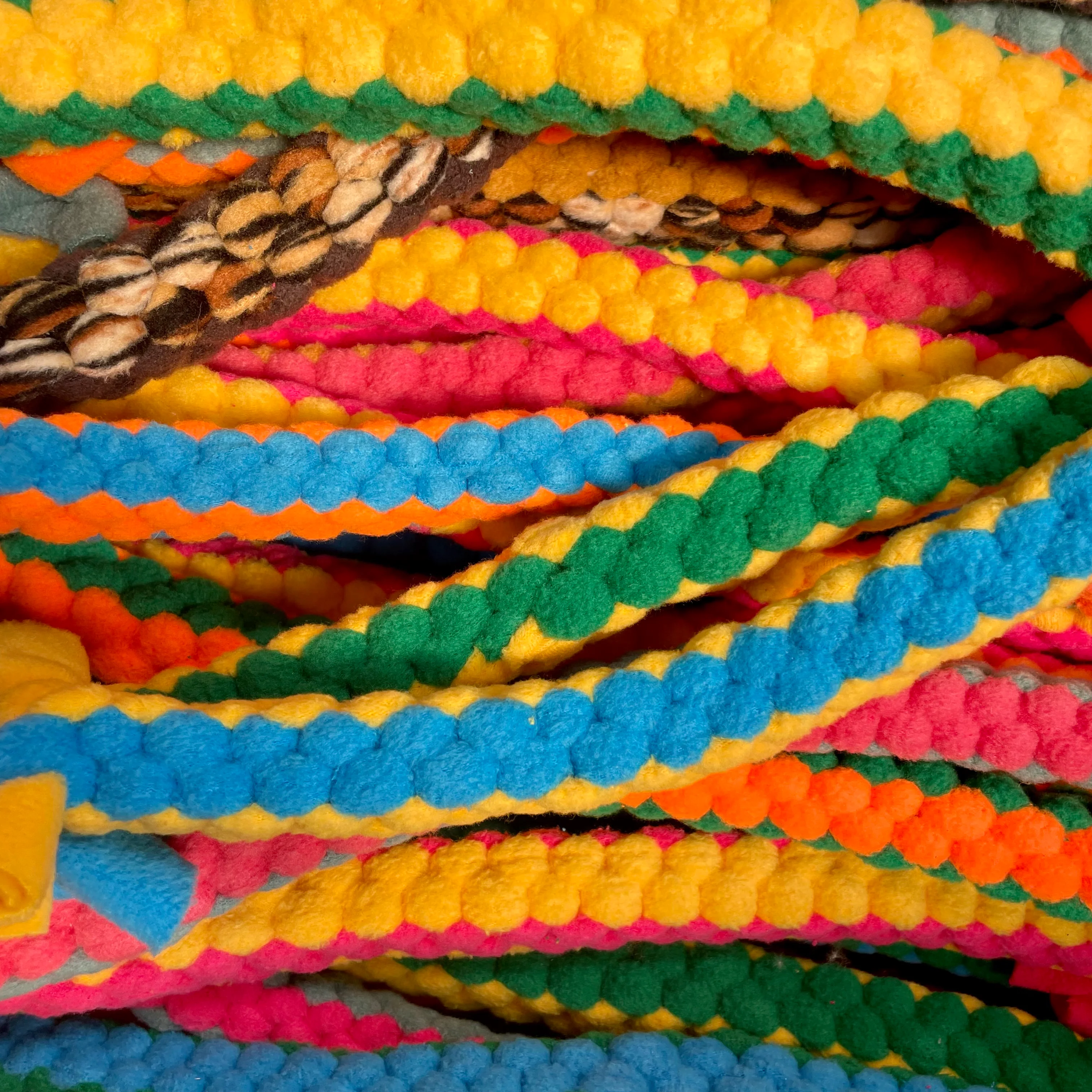 Doghouse Play and Tug Fleece Toy - Image 12